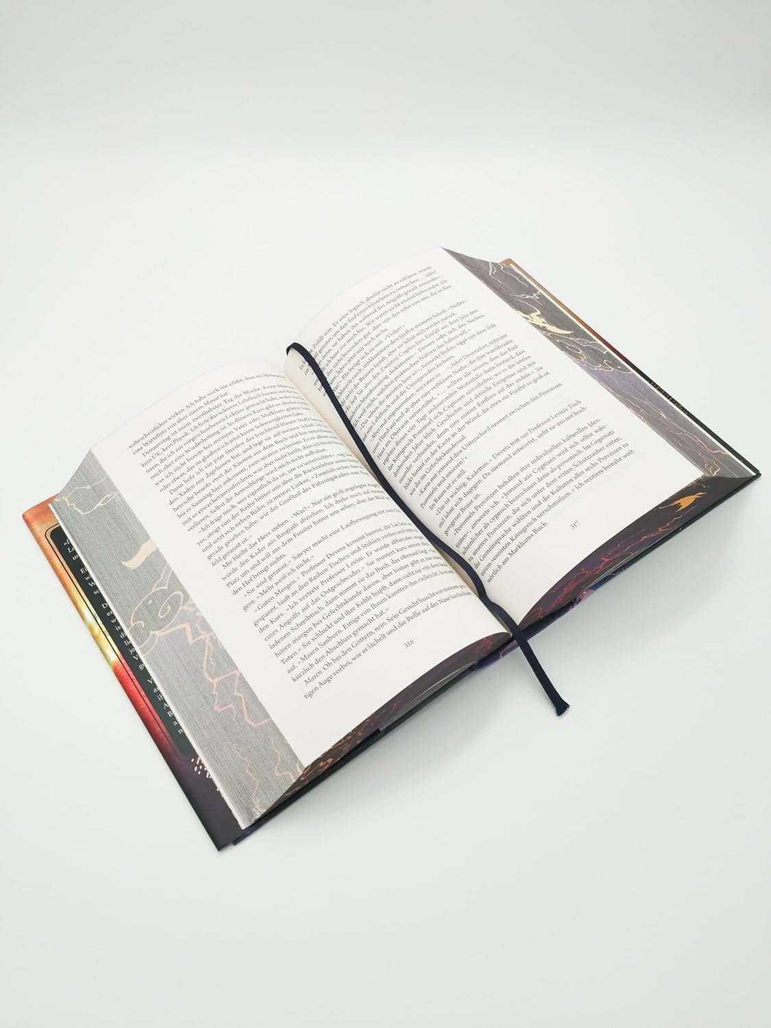 Iron Flame - Flammengeküsst - Deluxe-Ausgabe mit atemberaubendem Farbschnitt (Flammengeküsst-Reihe, Band 2)