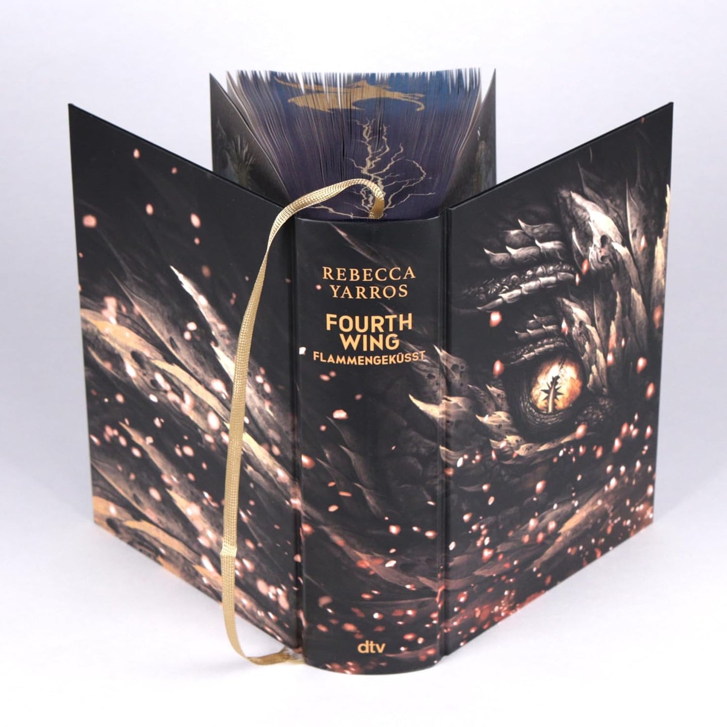 Fourth Wing - Flammengeküsst - Deluxe-Ausgabe mit atemberaubendem Farbschnitt (Flammengeküsst-Reihe, Band 1)